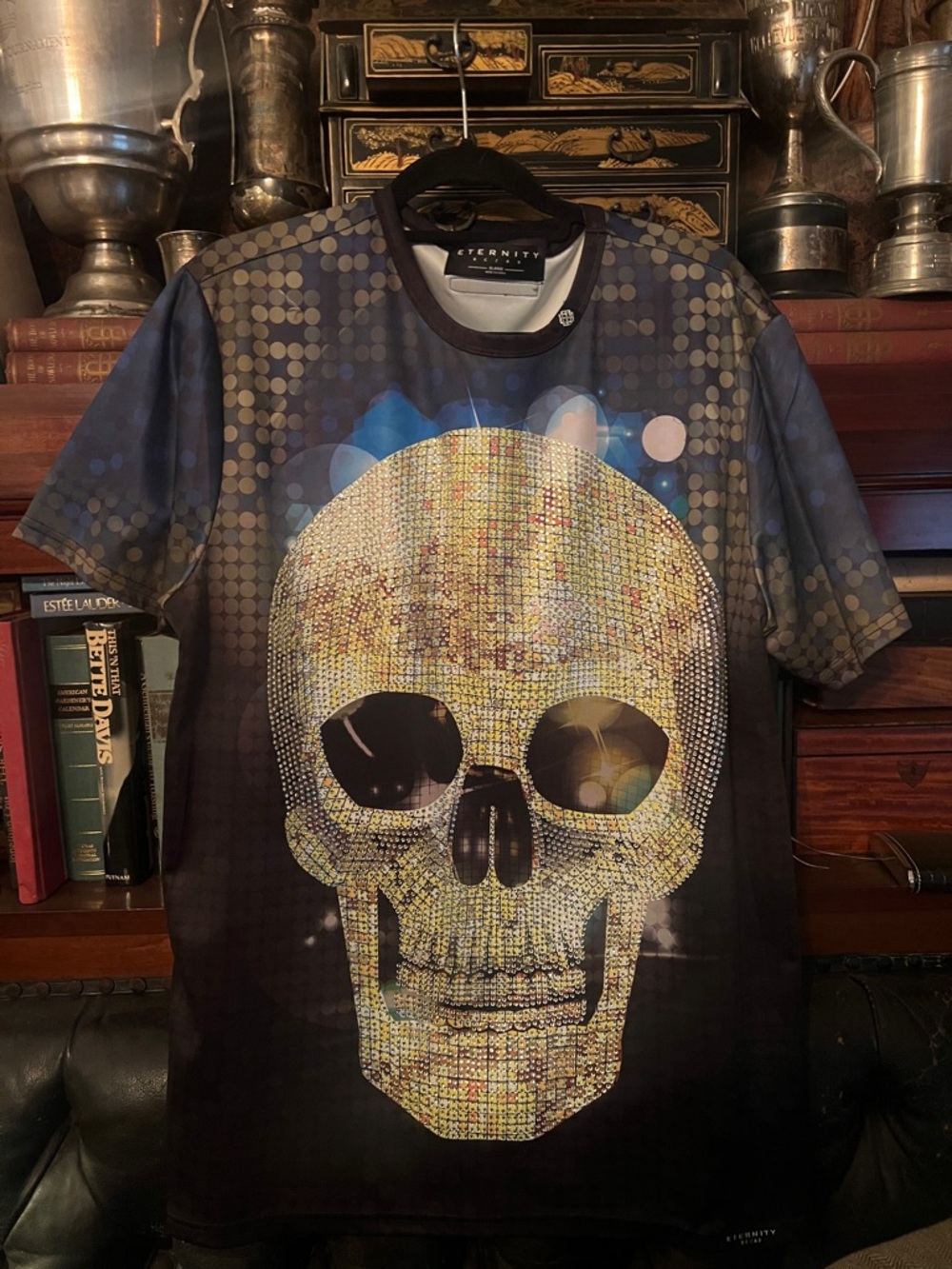 Men’s Eterny Black Graphic Skull Tee - Gold Skull Print